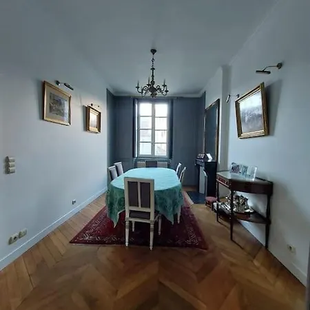 Triplex Familial Castel *